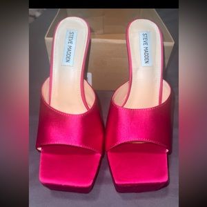 Satin pink Steve Madden heels